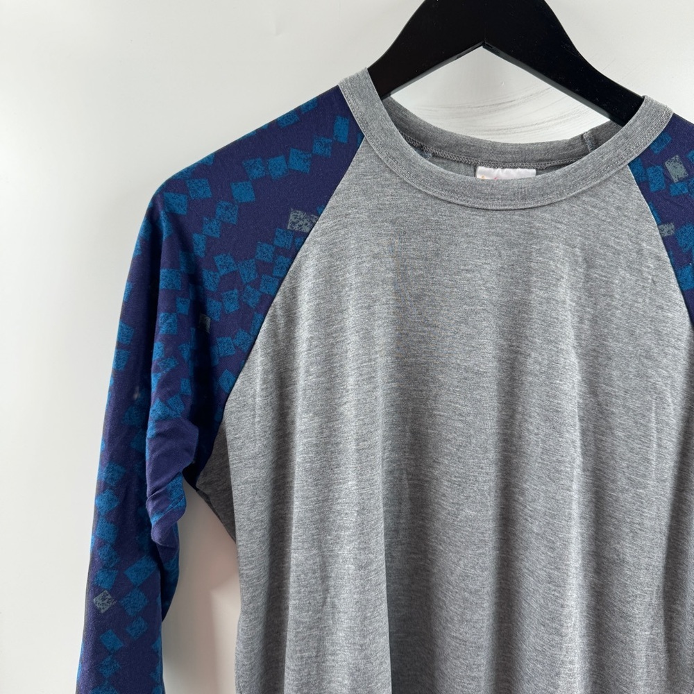 LuLaRoe Randy Top Grey Body Blue Detailed Sleeves Size Medium NWT - Picture 2 of 6